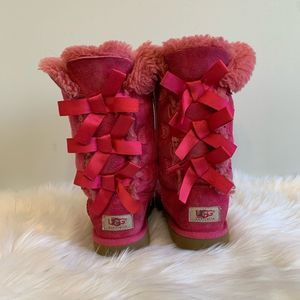 UGG Best Seller Cozy Warm Pink Bailey Bow Boots! 🔥